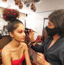 no 1 makeup academy in mumbai makeup