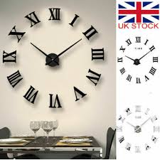 Elko Oval Wall Clock With Gold Finish