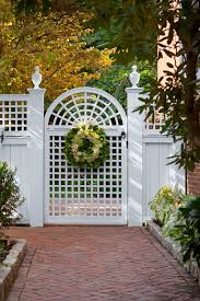 10 Design Ideas For Beautiful Garden Gates