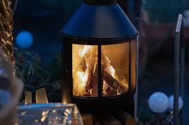 Advantages Of An Outdoor Fireplace
