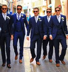 Discover how to wear navy blue with lots of different colors and outfits! The Ultimate Guide To Wearing A Blue Suit With Brown Shoes