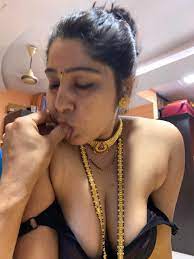 Bhabhi in saree blowjob and big boobs showing - FSI Blog