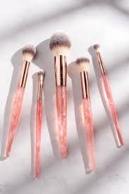 checkout the 1 vegan mu brushes on the