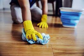 cleaning laminate floors with vinegar
