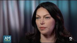 Laura prepon will only return to orange is the new black for one episode of season 2 to wrap up her storyline, according to buzzfeed. Oitnb Season 2 Interview With Laura Prepon Youtube