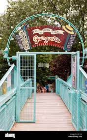 La France, Val-de-Marne, Champigny-sur-Marne, Marne, Riverside, Guinguette Martin-Pecheur open air café sur la Marne, riverside Photo Stock - Alamy