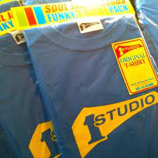 Subtle design and quality fabric makes this shirt ideal wear. Studio One Studio One T Shirt Royal Blue Yellow Print Small T Shirt Size S At Oye Records