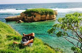 Pantai kartini memang terkesan tidka cari objek lain. Pantai Kura Kura Lombok Tawarkan Spot Berkemah Dengan Tarif Terjangkau Penginapan Net 2021