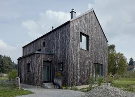 Carbon House Features A Burnt Wood Exterior