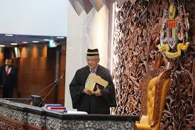 The speaker of the legislative assembly. Lawyer Dewan Rakyat Speaker Can Accept Or Reject Call To Postpone Sitting