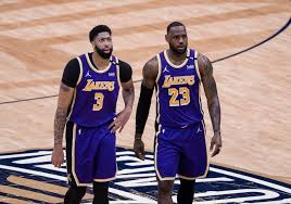 The los angeles lakers absolutely demolished the golden state warriors in the first half of their primetime matchup — so much so that the most notable early highlight was steph curry boinking. Eznirgxd 9rucm