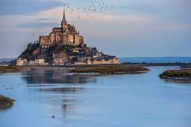 the history of mont saint michel a