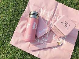 maisondereefur kiosque original item 人気の2段式スクエアランチボックスです 食べ終わった後は1段に収納でき コンパクトに持ち運べるのもポイント チョップスティックやタンブラーを合わせてお使い頂くのもおススメです ぜひ 新生活のスタートにランチ