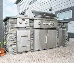 stone outdoor kitchen your best option