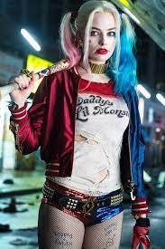 a guide to harley quinn s outfits