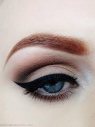 7 makeup tricks to make your blue eyes
