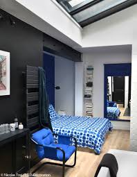 Follow/fav chambre noire et ciel bleu. Decoration Bleue Un Atelier Parisien A La Decoration Bleue Elle Decoration