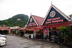 Mana lagi nak jumpa kedai macam ni kat malaysia? Wira Seafood Taman Sri Gombak Batu Caves