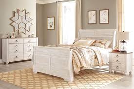 Bedroom sets with sleigh beds, large dressers and more surround you with comfort, style and storage. Willowton Whitewash Bedroom Set Speedyfurniture Com