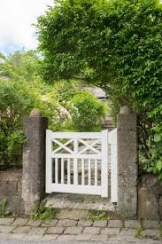 Garden Gate Ideas 20 Stylish Ways To