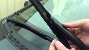 change windscreen wiper for honda civic