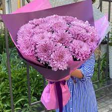 19 сиреневых крупных хризантем за 12 790 руб. | Бесплатная доставка цветов  по Москве