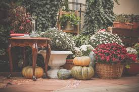 New season calls for new decor. 15 Stylish Fall Decorating Ideas How To Decorate Your Home For Autumn 2020