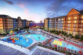 top waterparks hotels in pigeon forge