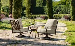 outdoor patio furniture specialist in