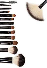the 7 makeup brushes you need in your