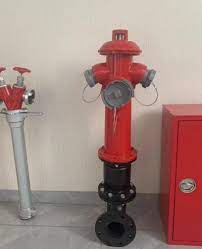 what types of fire hydrants are there