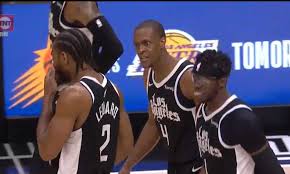 Chris bosh during mother's day! Mavericks Clippers Rajon Rondo Look At Kawhi Leonard Is Nba Meme