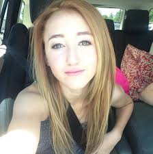 Noah-Lindsey Cyrus updated her profile picture: - -oR-kQAMGoA