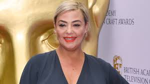 lisa armstrong unveils a chic new hair