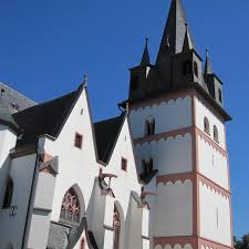 Welcher tag ist jetzt in st. Pfarrkirche St Martin In Oestrich Rheingau