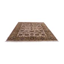 traditional patterned area rug decor