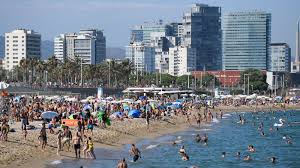 See reviews and photos of beaches in barcelona, spain on tripadvisor. Coronavirus Barcelona Beaches Packed After Fed Up Locals Ignore Stay At Home Advice Amid Covid 19 Spike World News Sky News