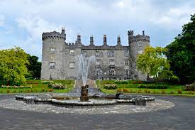 visit kilkenny castle parkland with