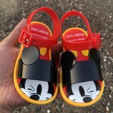 She is usually seen in her high heeled pumps in any color, mostly pink or yellow (depending on which media). Minnie Mouse Shoes Baby Shoes Aliexpress