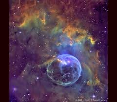 Resultado de imagen de Las estrellas de Wolf-Rayet o estrellas Wolf-Rayet y los vientos solares crean burbujas