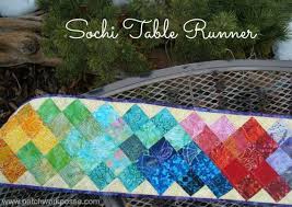 25 beautiful table runner patterns