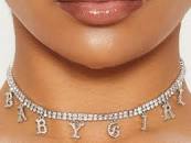 Resultado de imagem para It was a typo when the necklace came out like this.