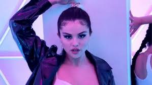 Selena Gomezs New Singles Zoom To 1 2 Concurrently On