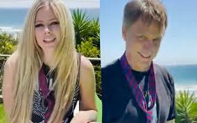 Avril lavigne is sending us back to the early '00s with her tiktok debut.on monday, the flames singer posted her first video on the app, and it's a nod to her sk8er boi roots. Xrlnxngbqwpgrm