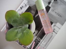 pixi makeup fixing mist with rose water