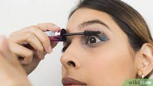 3 ways to apply glitter eye makeup