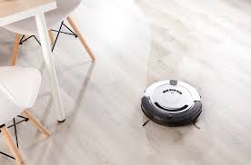 robot vacuum cleaner with brushing