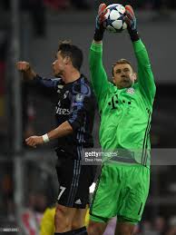 Increibles paradas de manuel neuer vs real madrid abril 2017 amazing saves manuel neuer vs real madrid april 2017 please. Manuel Neuer Of Bayern Muenchen And Cristiano Ronaldo Of Real Madrid Compete For The Ball During The Uefa Champions League Quarter Final Fi Cristiano Ronaldo Bayern Ronaldo