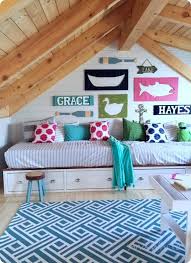 In need of assistance or have a question? Kids Cabin Loft With Gallery Wall And Daybeds Knockoffdecor Com