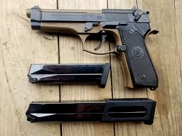 history of the beretta 92 pistol